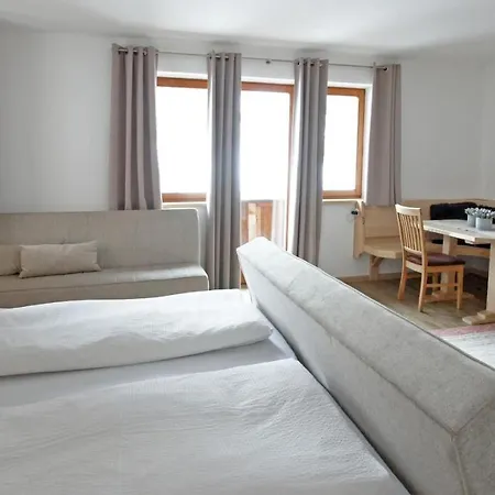 Der Ottenhof Guest house